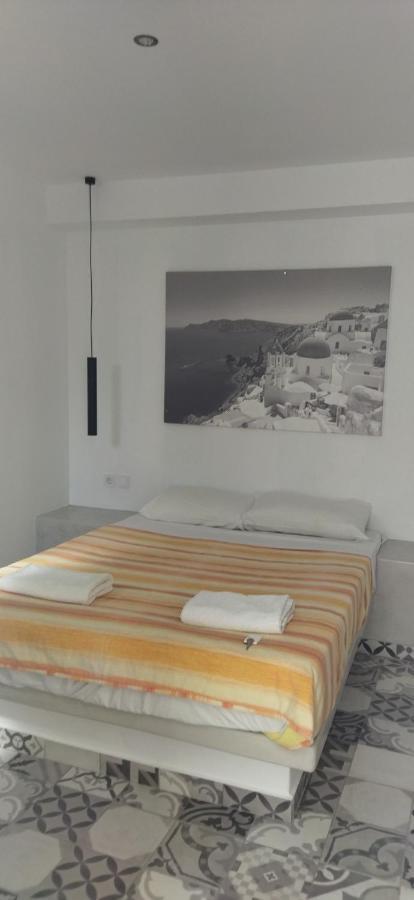 Fira Veronica Rooms Imerovigli  Exterior photo